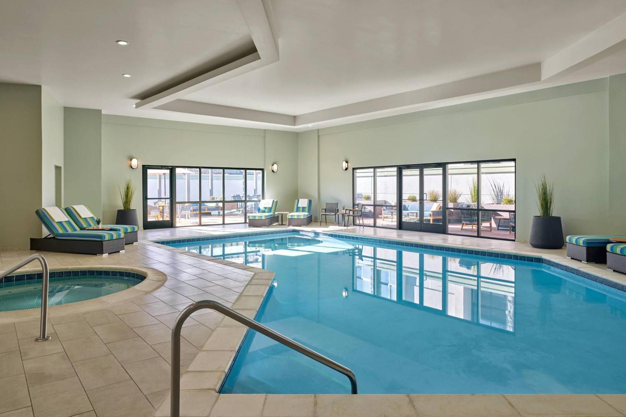 Delta Hotels By Marriott Denver Thornton Northglenn Exterior foto